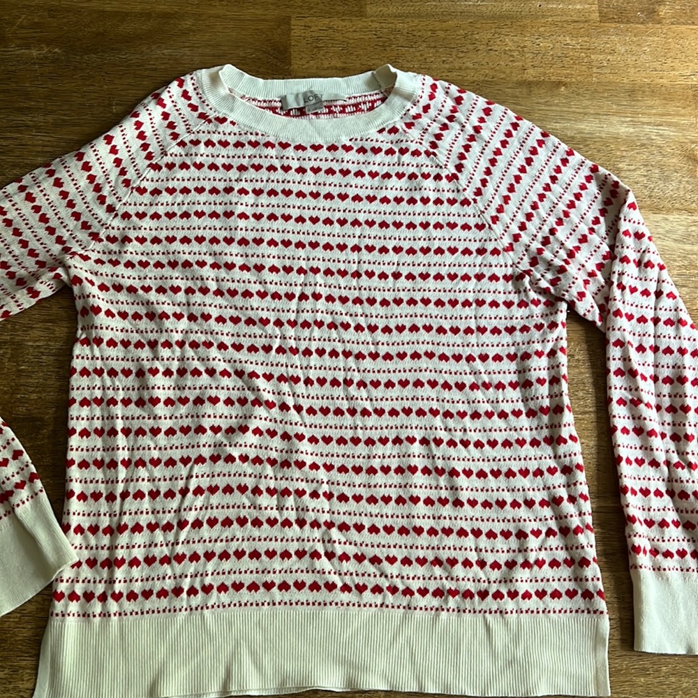 Loft heart print sweater size large EUC